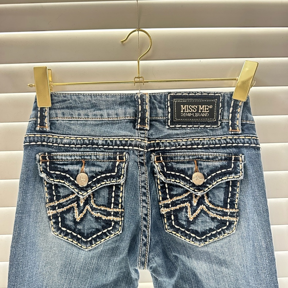 Miss Me Light Blue Skinny Jeans with Embroidered Back Pockets